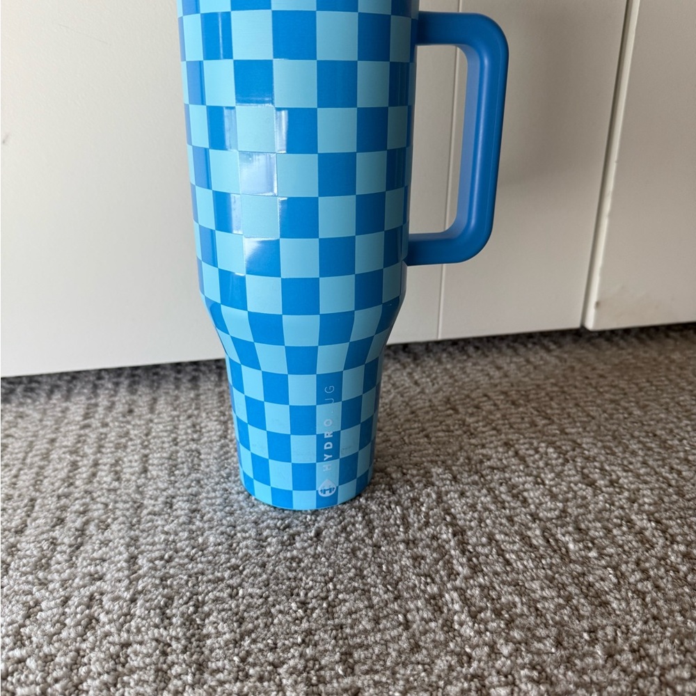 HydroJug Blue Checkered Mug